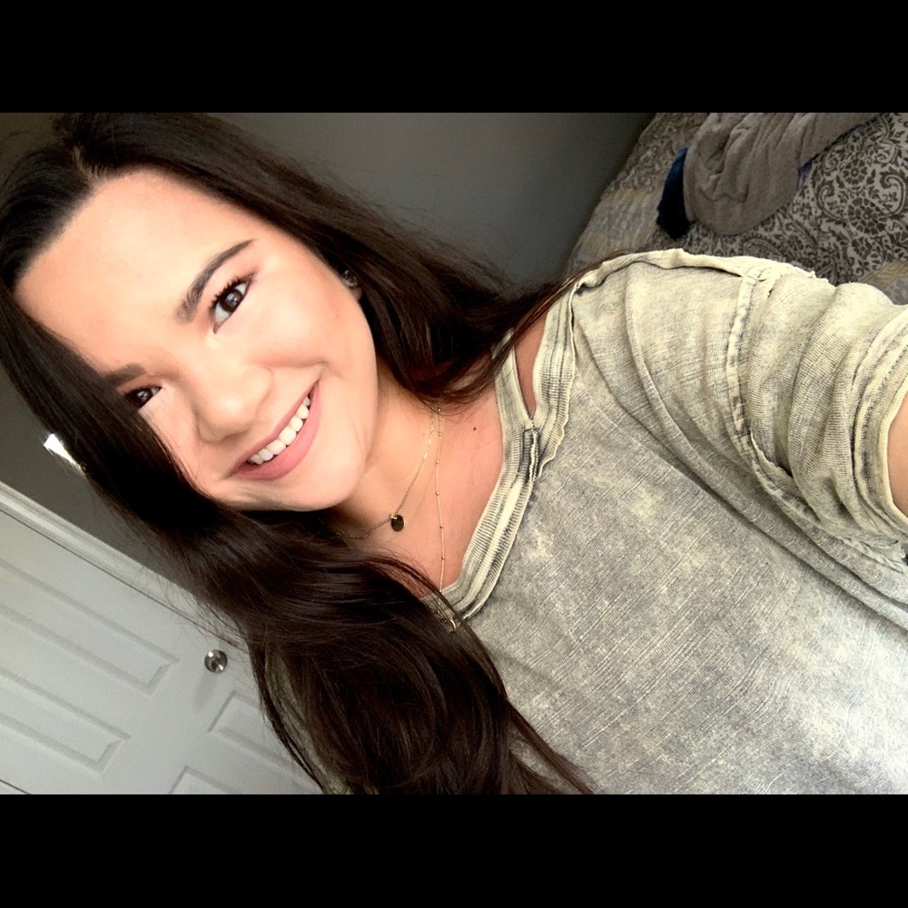 Meet your Posher, Ashley